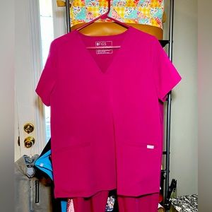 Figs Dark Magenta Medium Scrub Top & Medium Petite Scrub Jogger Pants